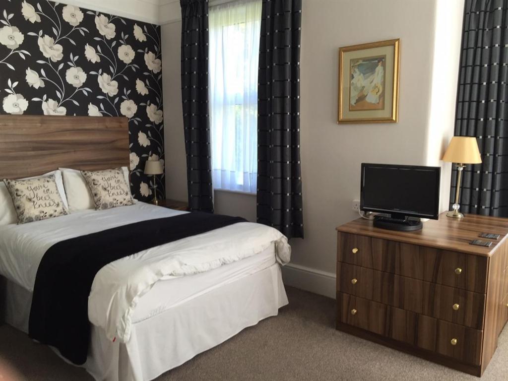 Kenmore Guest House Rustington Rum bild