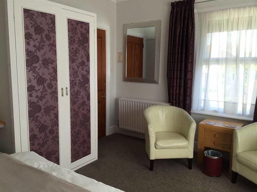 Kenmore Guest House Rustington Exteriör bild